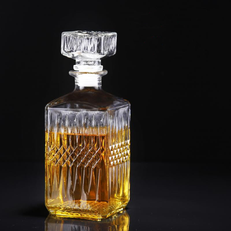 Luxury Glass Decanter for Whiskey, Wine & Spirits – Home Bar Bottle